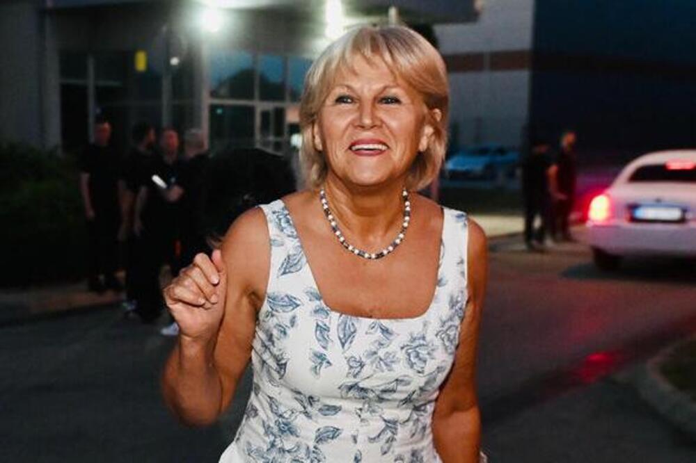 MAJKA SLAVICA ŽESTOKO ISKRITIKOVALA STANIJU, JEDNO JOJ POSEBNO ZAMERA: Pomenula i bivšeg zeta Asmina