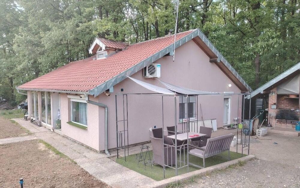 Prelepa kuća se prodaje u blizini Vrnjačke banje