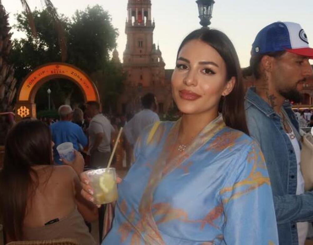 PRVE ANASTASIJINE FOTOGRAFIJE SA TRUDNIČKIM STOMAKOM: Lepšu trudnicu niste videli, pokazala najlepše trenutke
