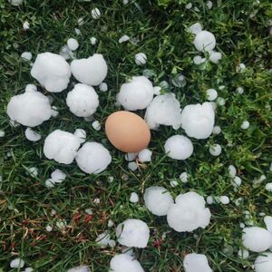 Strašno nevreme razorilo region, ovakvo nešto nije viđeno 50 godina! Grad napravio ogormnu štetu, sela uništena!