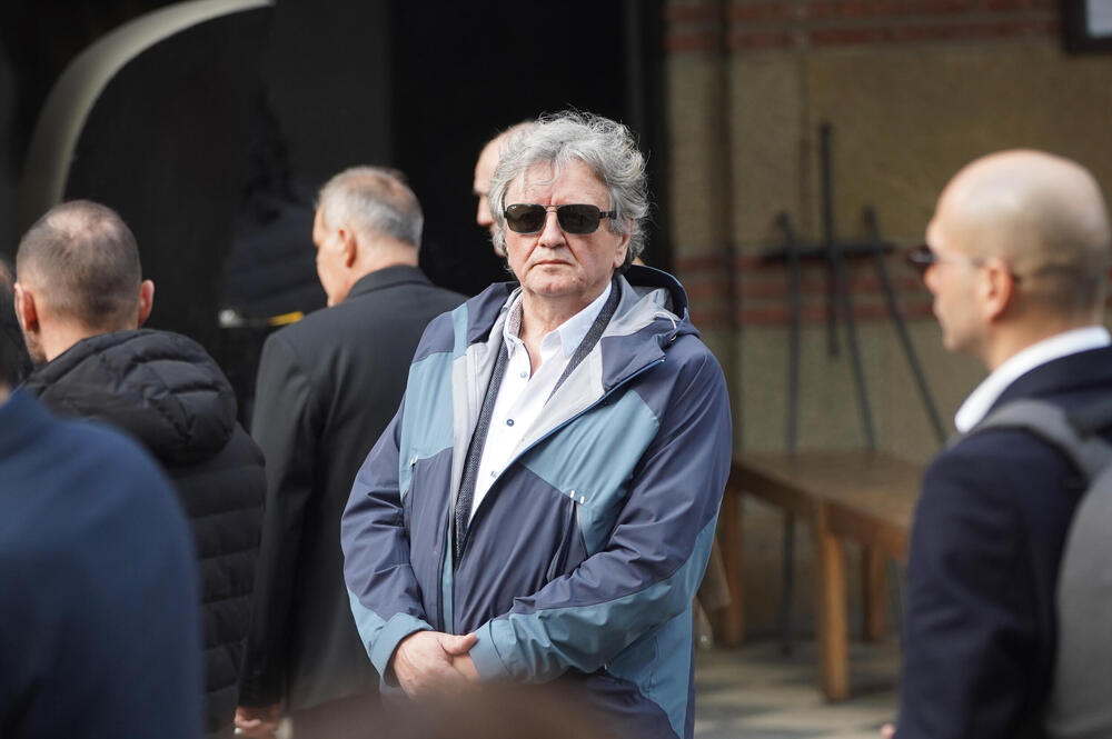 OPROŠTAJ KOJI JE SLOMIO SRBE: Odjekuju bolne reči Radoša Bajića, ovako će je pamtiti dok je živ