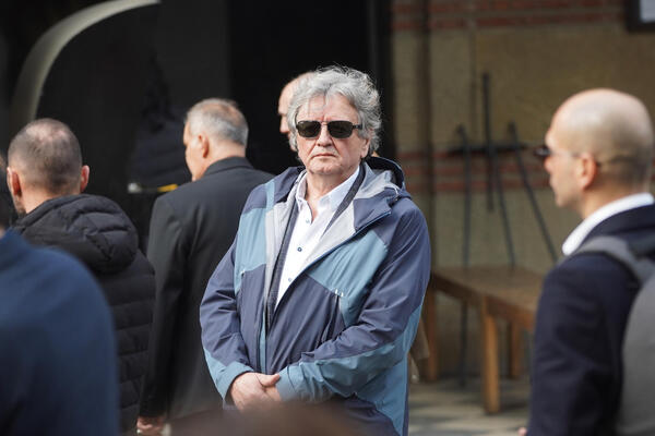 OPROŠTAJ KOJI JE SLOMIO SRBE: Odjekuju bolne reči Radoša Bajića, ovako će je pamtiti dok je živ