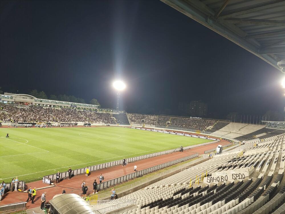 UEFA opet udarila po Partizanu: Novčano i uslovna kazna zatvaranja dela stadiona u Humskoj