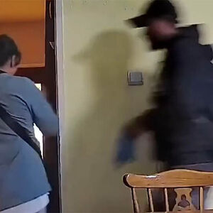 Lopovi upali u srpsku kuću, kamere ih snimile: Muškarac i žena operišu samo tako, jedan detalj je jeziv