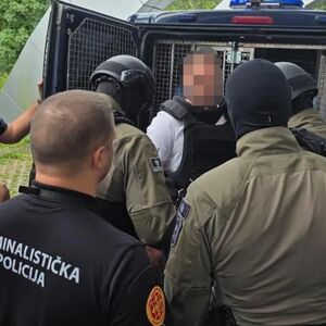 Ovo je član kriminalne grupe koji je izručen Crnoj Gori: Godinama bio pod istragom, osumnjičen za teška dela (FOTO)