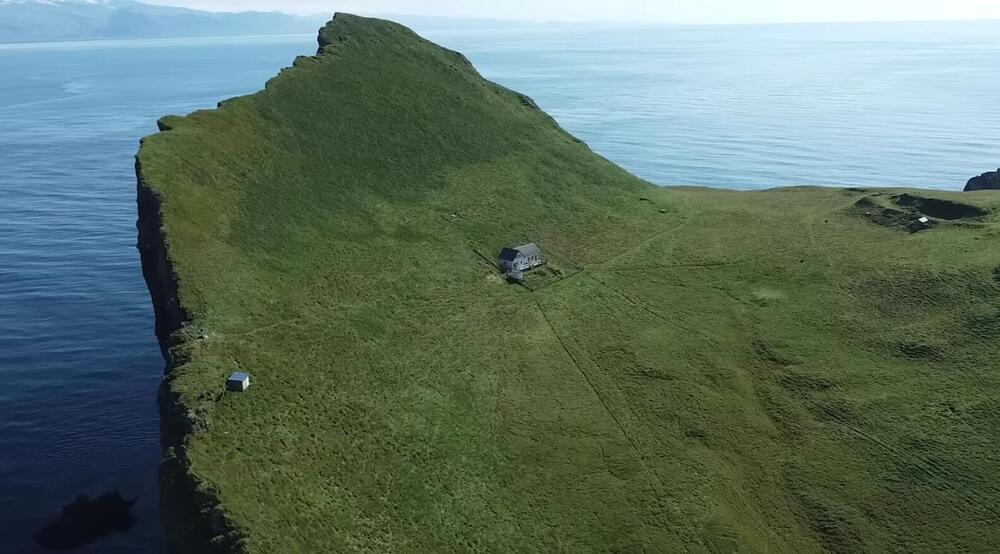 OVO JE "NAJUSAMLJENIJA KUĆA NA SVETU", nema ni put, ni komšije! Svi mislili da je BUNKER MILIONERA, ali ISTINA JE..