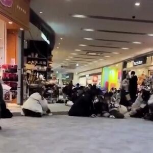 Ljudi zarobljeni u tržnom centru nakon zemljotresa! Panika u Japanu, mogući i snažni naknadni potresi (VIDEO)
