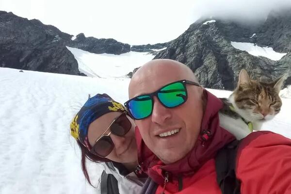 Zajedno do poslednjeg trenutka! Sa Almom i Denisom na Elbrusu pronađena i Macika - nigde nisu išli bez nje! (FOTO)
