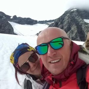 Zajedno do poslednjeg trenutka! Sa Almom i Denisom na Elbrusu pronađena i Macika - nigde nisu išli bez nje! (FOTO)