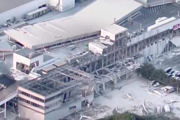 Desetine nestale! Ljudi zatrpani nakon urušavanja tržnog centra, užas nakon razornog zemljotresa u Japanu (VIDEO)