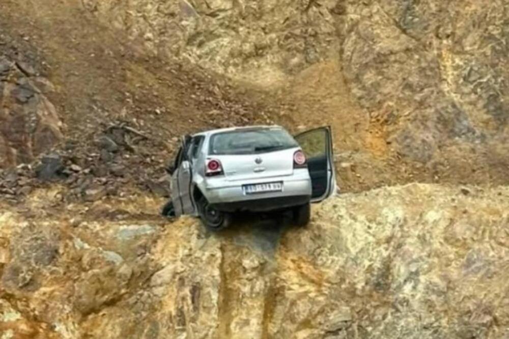 Meštani o jezivoj nesreći kod Majdanpeka u kojoj je Tamara umalo izgubila život "Auto se zaustavio na ivici ambisa"