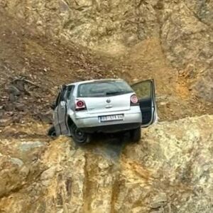 Meštani o jezivoj nesreći kod Majdanpeka u kojoj je Tamara umalo izgubila život "Auto se zaustavio na ivici ambisa"
