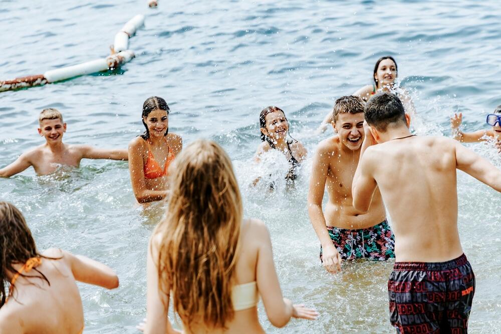 Gujon: Vodili smo preko 750 dece iz srpskih enklava na more prethodnih 15 godina