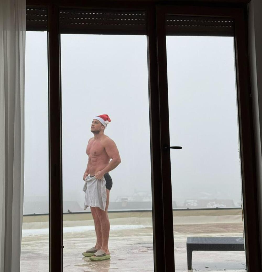 DA LI BISTE PROBALI OVAKVO NEŠTO? David jede NAJBIZARNIJI sendvič na svetu! Sastojci sve šokiraju