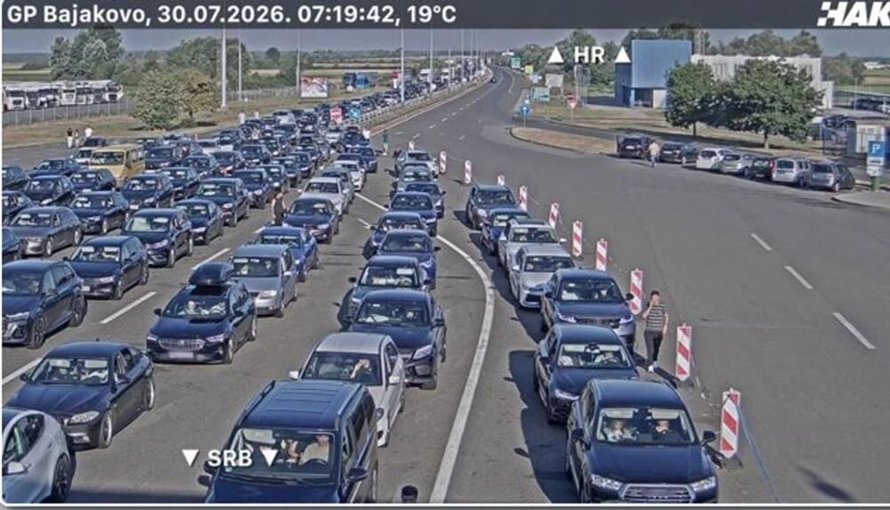 OVO NIJE AI, OVO SU SLIKE SA GRANIČNOG PRELAZA SRBIJE! Reke vozila, a tek stiže najprometniji vikend u godini!