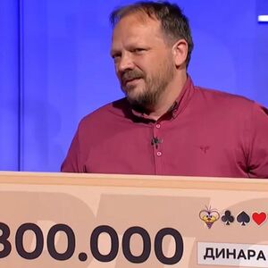 DRAGAN JE NOVI ŠAMPION "SLAGALICE": Briljirao u kvizu, a onda otkrio kome posvećuje pobedu i time osvojio Srbiju