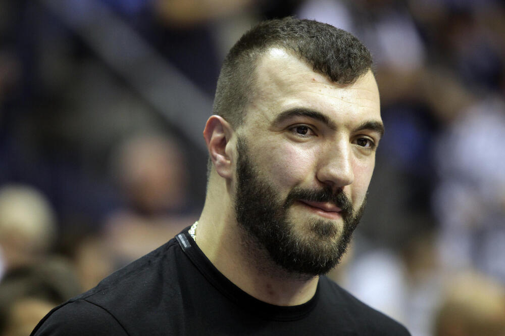NIKOLA PEKOVIĆ NAPRAVIO TAJNU SVADBU: Isplivali svi detalji proslave, mladenci su na ovome posebno insistirali