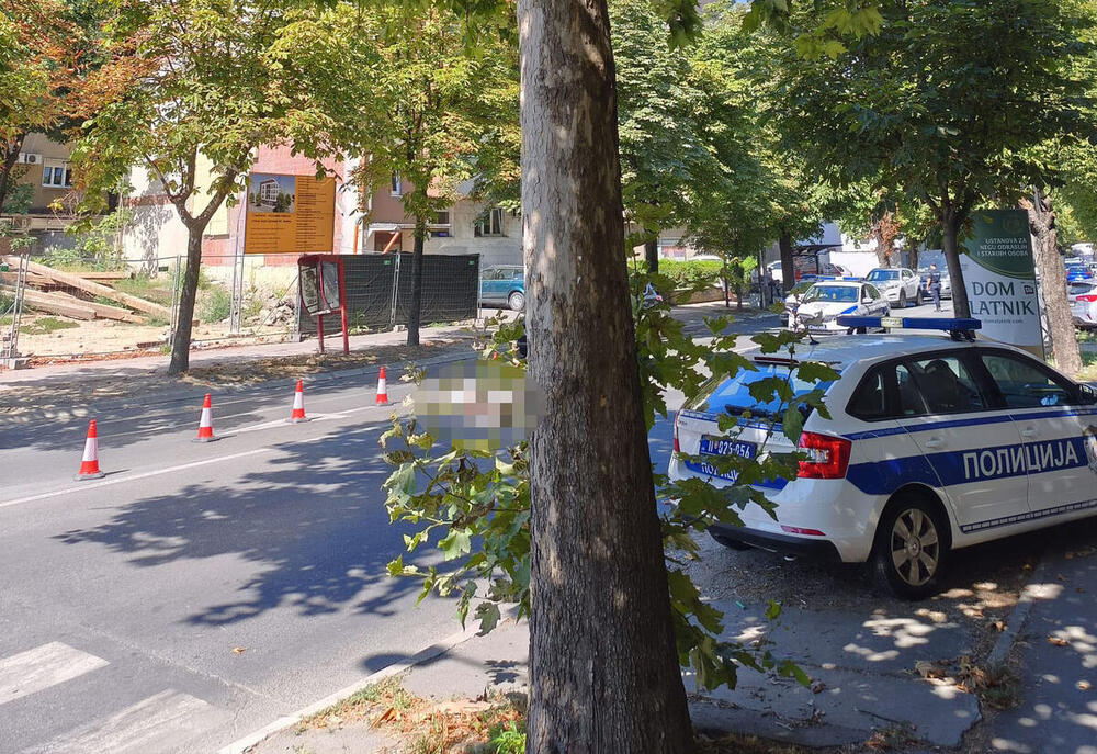 MRTAV MUŠKARAC ZATEČEN NASRED ULICE U ZEMUNU: Ima vidljive povrede na telu! (FOTO)