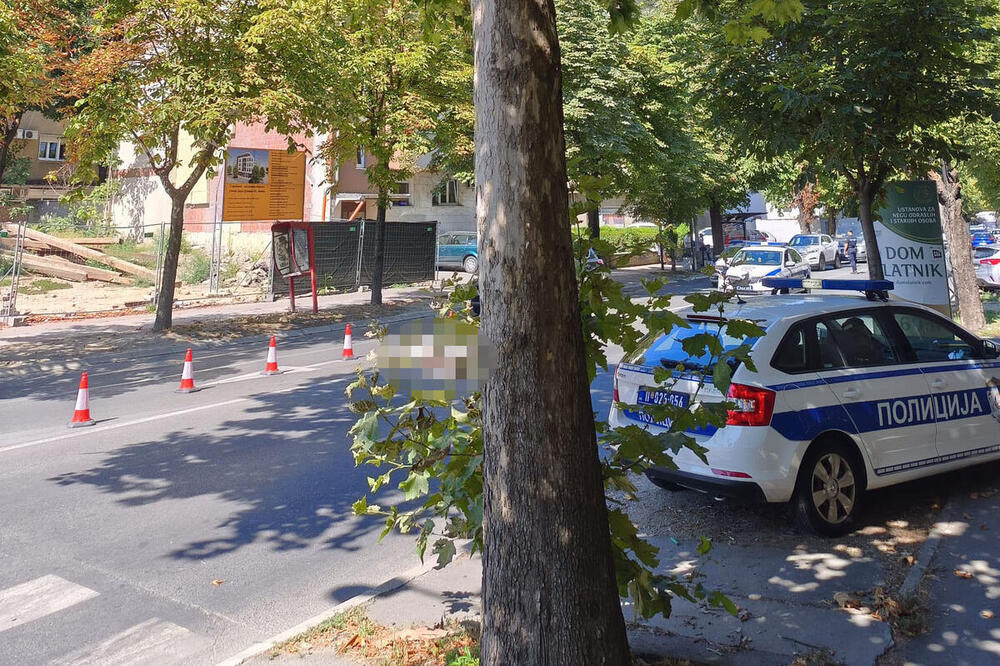 MRTAV MUŠKARAC ZATEČEN NASRED ULICE U ZEMUNU: Ima vidljive povrede na telu! (FOTO)