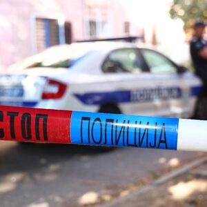 "RAZVALIO SAM VRATA..." Progovorio komšija koji je pronašao tela brata i sestre na Bežanijskoj kosi, ZATEKAO HOROR!