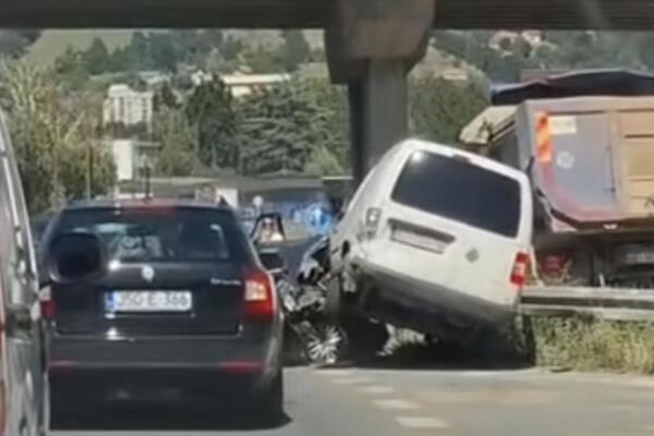Teška nesreća kod Užica! Povređeno više osoba, među njima i deca (VIDEO)