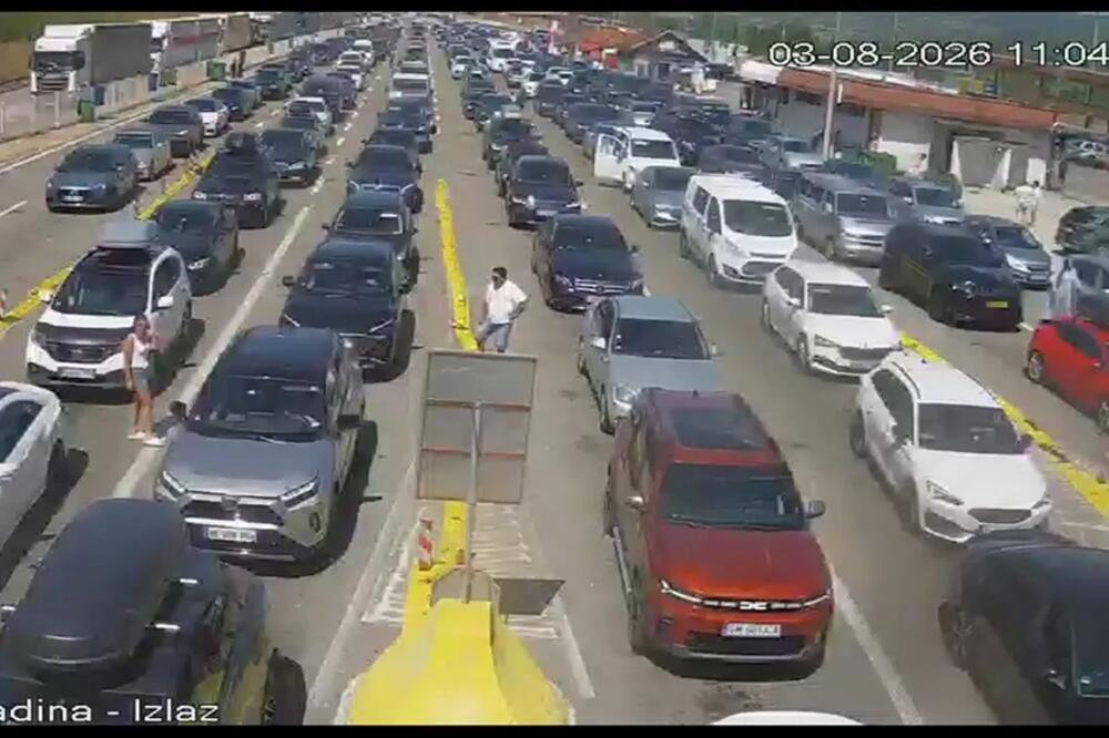 STRAVIČNE KOLONE NA GRANICAMA! Srbi zarobljeni, a u Crnoj Gori novo pravilo: Policija snima sve iz vazduha, KOLAPS!