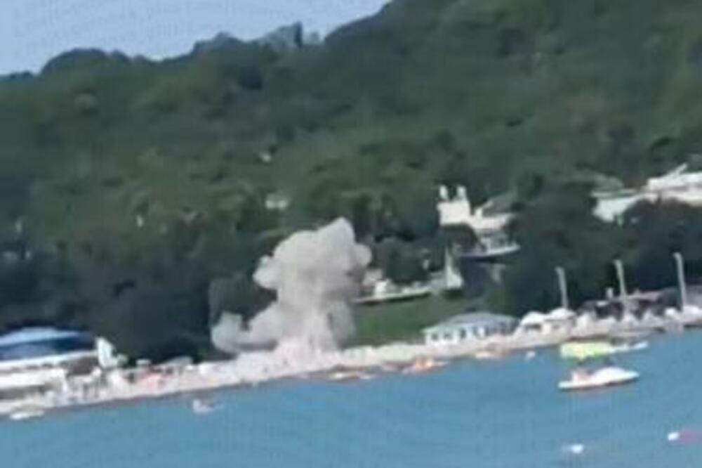 Dron PAO MEĐU KUPAČE u poznatom letovalištu, pa EKSPLODIRAO! Ima mrtvih i povređenih, isplivao SNIMAK UŽASA (VIDEO)