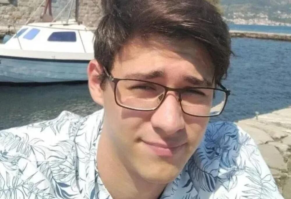 Nestao mladić (21) u Baru! Izašao iz kuće i nestao bez traga, očajan otac moli za pomoć