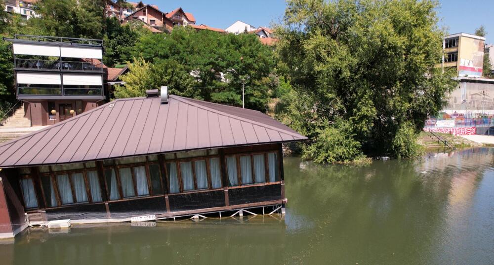 PRVE SLIKE SA MESTA GDE SU IZVUČENA TELA DVA MUŠKARCA U UŽICU: Građani otkrili važan detalj vezan za tu lokaciju!