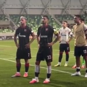 Evo šta su "delije" poručile fudbalerima Zvezde: Postrojili ih ispred tribine, a onda je zagrmelo! (VIDEO)