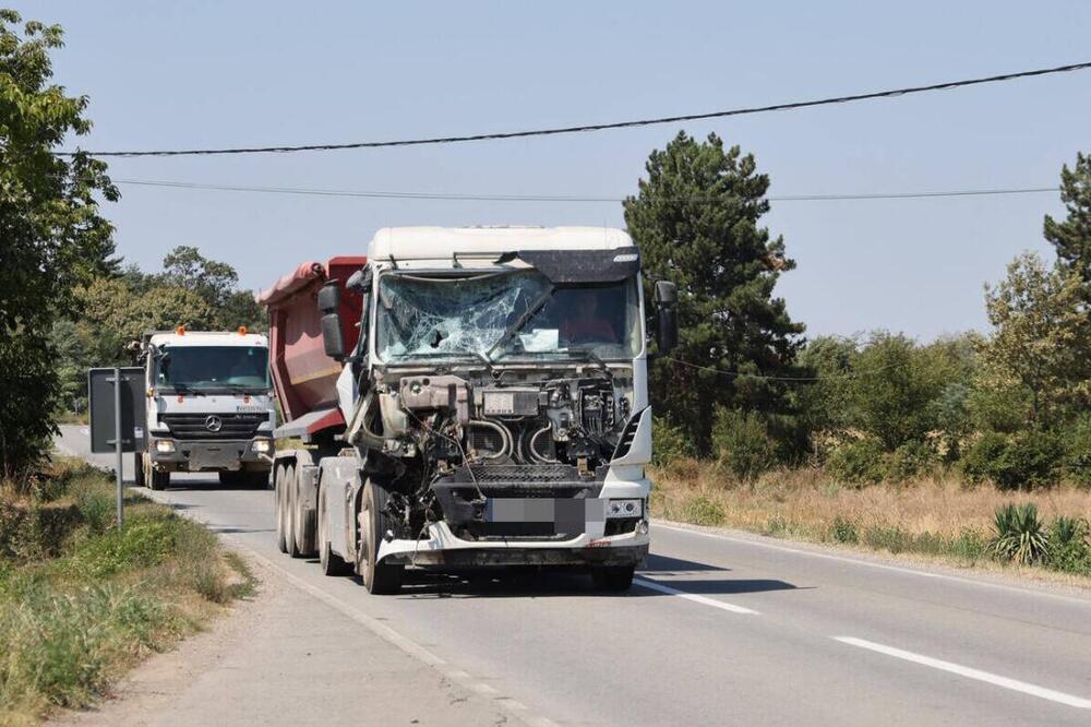 Kamion pokosio i usmrtio radnike, pa sleteo s puta i zakucao se u ogradu: Otkriven uzrok tragedije kod Šapca