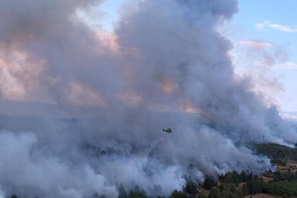 Vatrena stihija guta Deliblatsku peščaru: MUP hitno podigao helikoptere