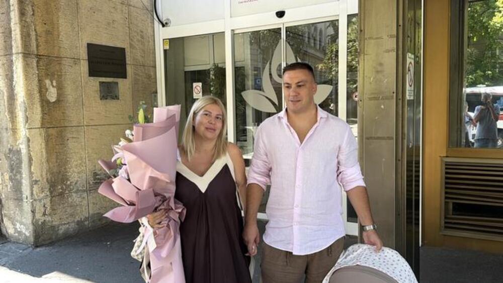 ZAVIRITE U DOM DEE ĐURĐEVIĆ: Ceo stan preuredila za dolazak ćerke, u ovoj lepoti će se baškariti sa porodicom