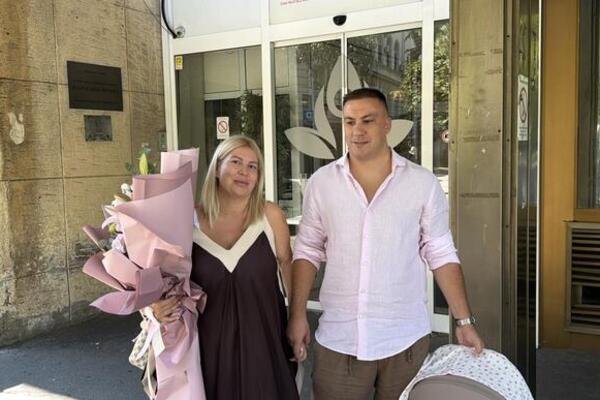 ZAVIRITE U DOM DEE ĐURĐEVIĆ: Ceo stan preuredila za dolazak ćerke, u ovoj lepoti će se baškariti sa porodicom