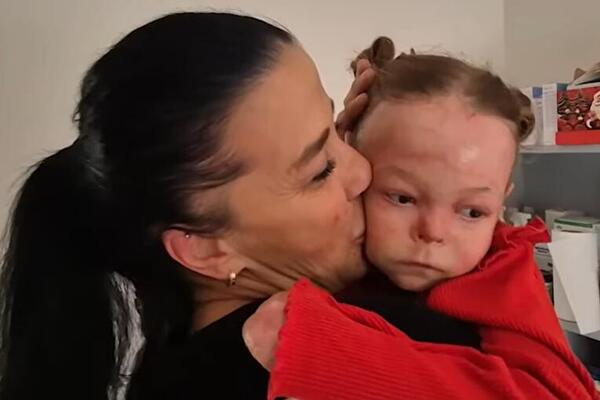Mala Nađa je ostavljena u porodilištu jer je "dete leptir": Niko je nije hteo, a onda je Tatjana postala njena mama