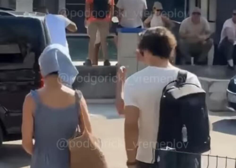 "Goli da prođu tuda, niko ih ne ferma 2 posto": Kejti Peri i Trudo uslikani u Kotoru, Crnogorci crkli od smeha!
