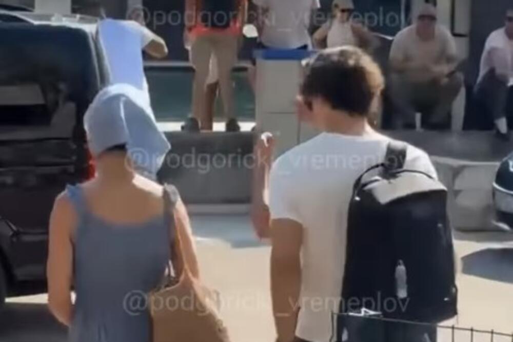 "Goli da prođu tuda, niko ih ne ferma 2 posto": Kejti Peri i Trudo uslikani u Kotoru, Crnogorci crkli od smeha!