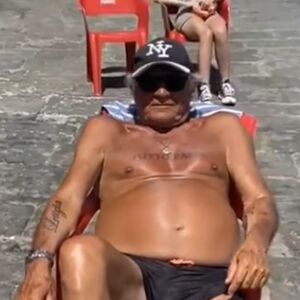 "Tutto passa"! Starac (82) postao globalni hit zbog tetovaže: Moram da nosim majicu da bih imao malo mira!
