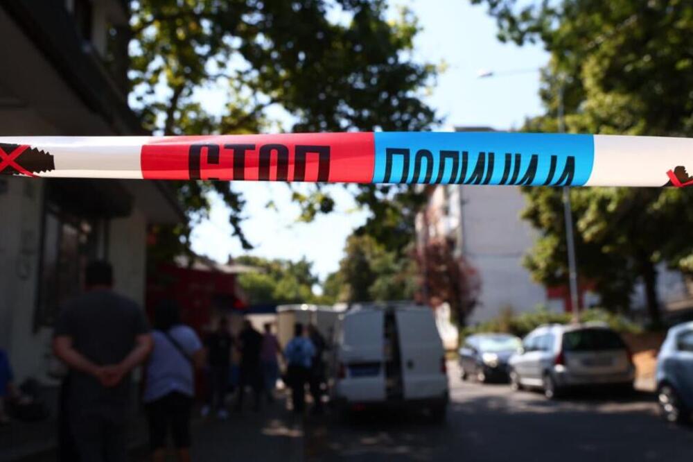"PROBUDILI SMO SE I VIDELI OVO U DVORIŠTU..."Komšinica iz Borče VAN SEBE nakon što je nađeno telo mladića (28)