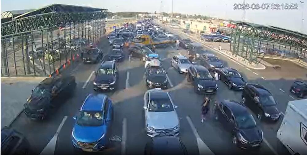 KOLAPS NA GRANICAMA I PAKLENE VRUĆINE! Bez ovoga ne krećite na put, gužve su ogromne, sada je PIK SEZONE