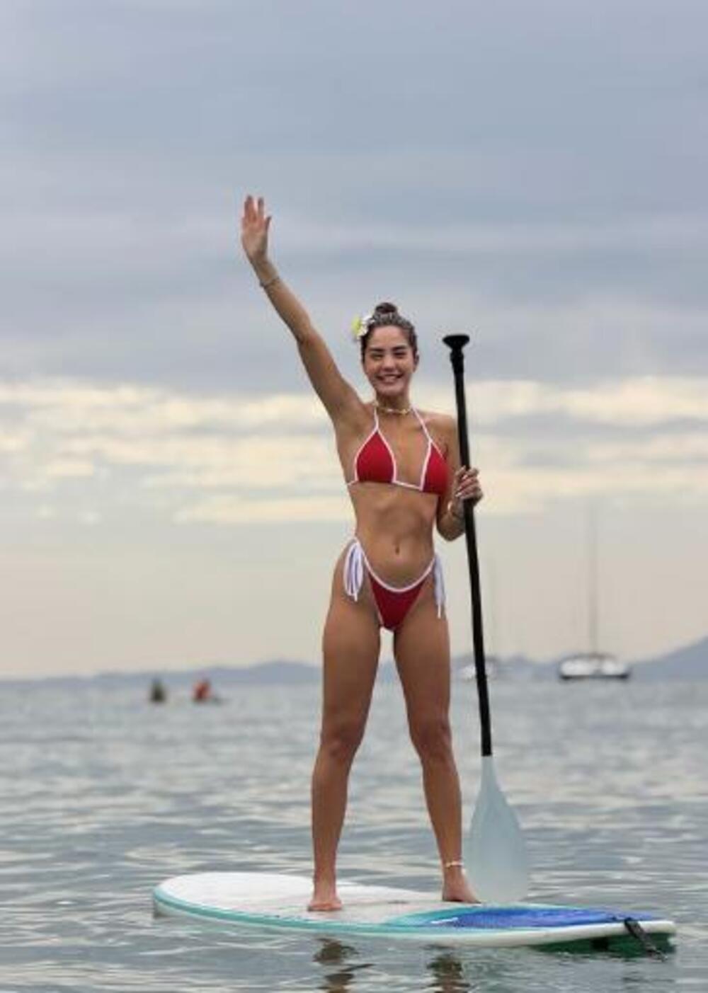 NOVI STARI LJUBAVNI PAR ZAROBLJEN MEĐU AJKULAMA! Šok prizor sa Maldiva, ovo se viđa samo na filmovima