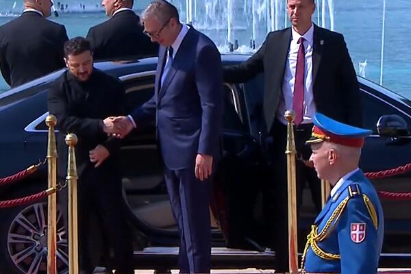 "NASTAVIĆEMO DA GRADIMO SNAŽNIJE VEZE IZMEĐU NAŠIH ZEMALJA" Vučić dočekao Zelenskog , otkrio o čemu razgovaraju!