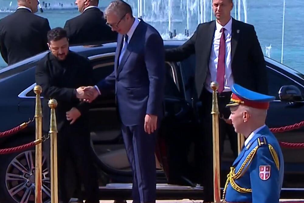 "NASTAVIĆEMO DA GRADIMO SNAŽNIJE VEZE IZMEĐU NAŠIH ZEMALJA" Vučić dočekao Zelenskog , otkrio o čemu razgovaraju!
