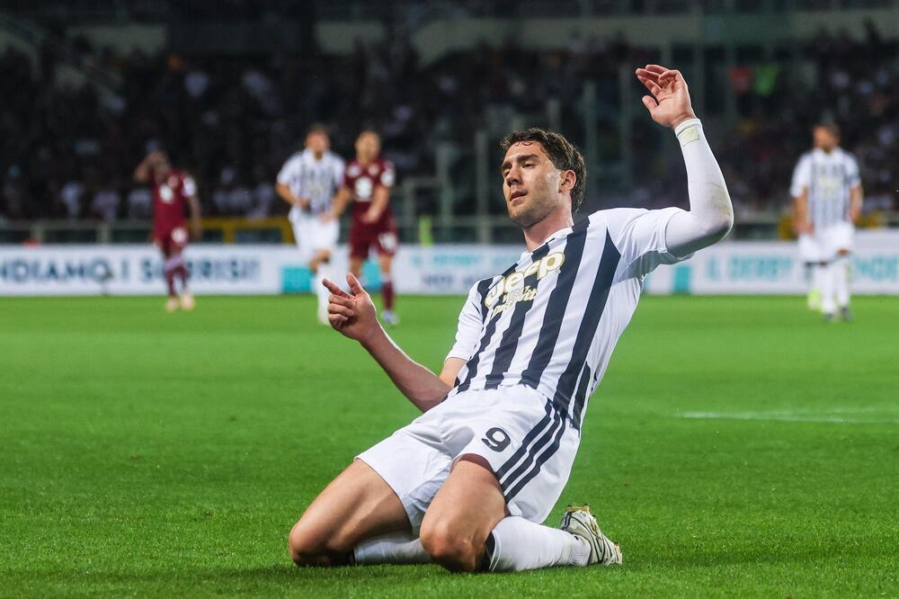 Dušan Vlahović dobio konkretnu ponudu: Plata i bonus za potpis ukupno 20.000.000 evra!