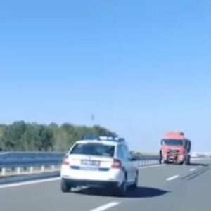 Kamion u kontrasmeru na putu Šabac&ndash;Loznica: Jeziva scena snimljena kamerom (VIDEO)