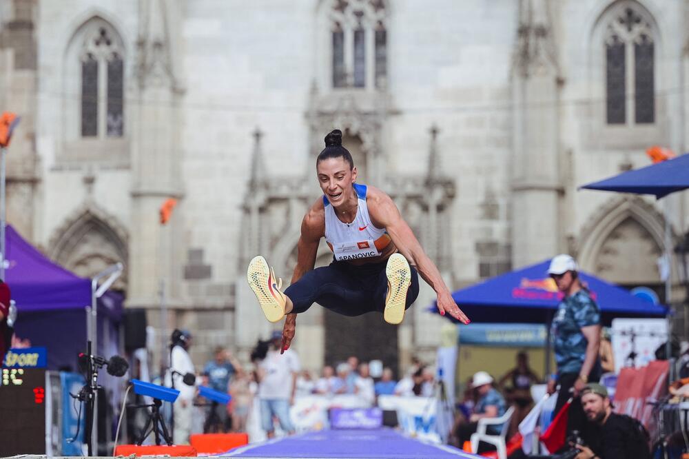 Ivana Španović sa pola snage do finala u Birmingemu!