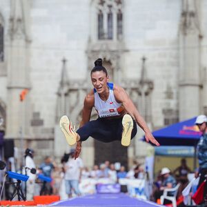 Ivana Španović sa pola snage do finala u Birmingemu!