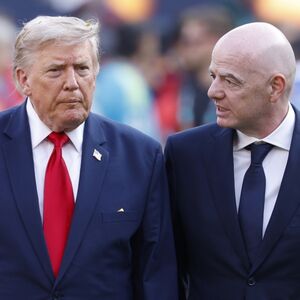 "FIFA bi napravila strašnu grešku kada bi..." Donald Tramp stao u odbranu Đanija Infantina (Foto)