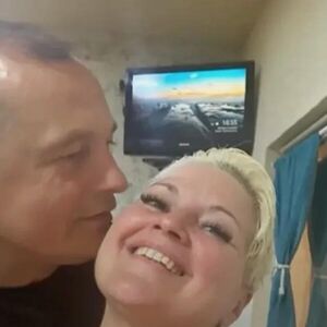 MAJA NIKOLIĆ SE SNIMILA U NOVOJ AKCIJI SA MUŽEM! Nakon plaže, sad osvanuo KUĆNI SNIMAK! Ljudi u šoku