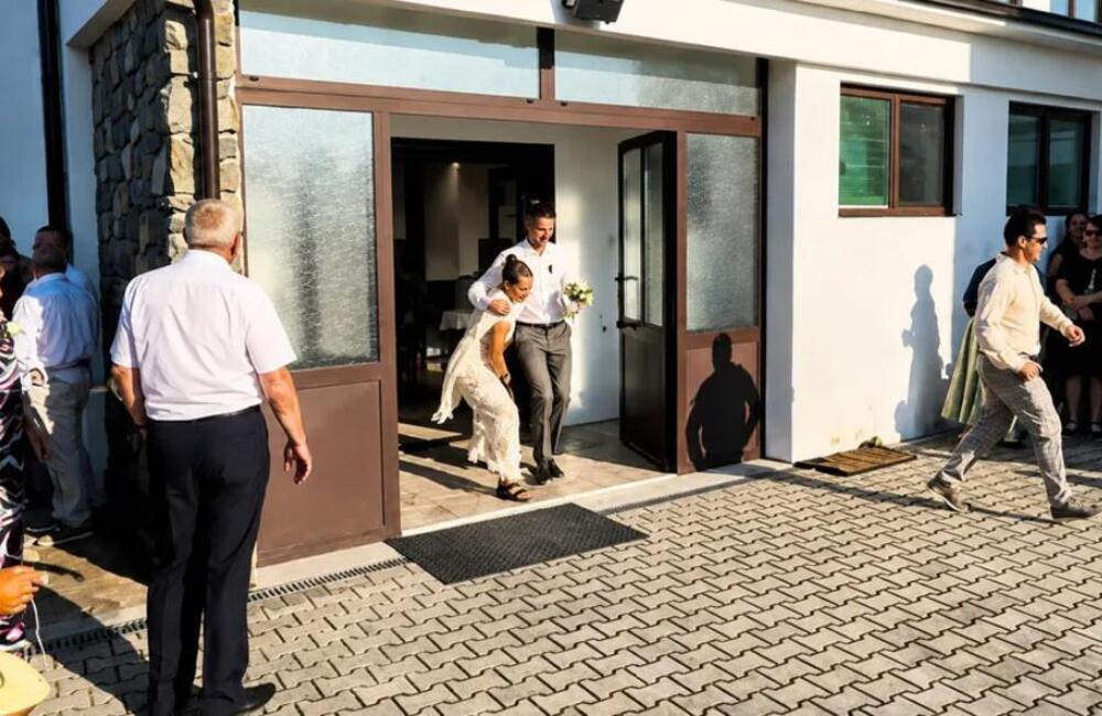 SRBI PREBLEDELI KAO KRPA, OVO NIJEDAN NE BI SEBI DOZVOLIO! Šok na venčanju u Hrvatskoj - "MALO MI SUZA KRENULA"